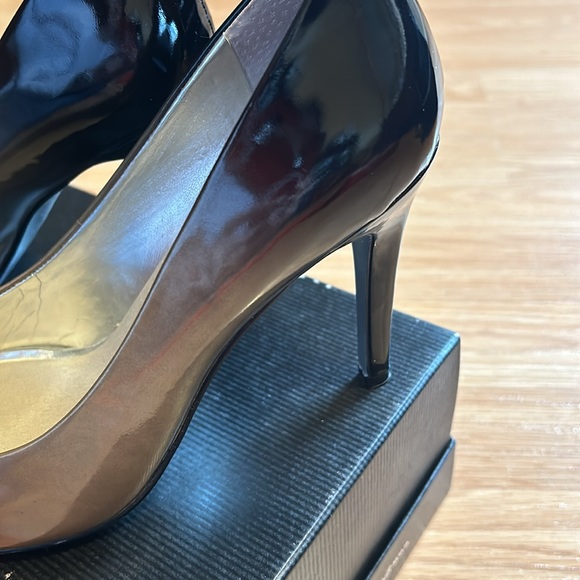 Jessica Simpson Barbie High Heel Shoes, Black and Gold Ombré, Size 7/37 - Picture 3 of 8